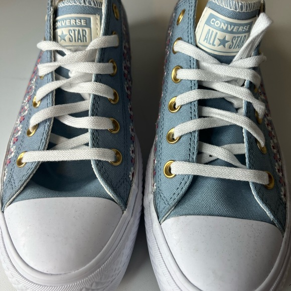 Converse Blue Sneakers with Floral Embroidery - Picture 5 of 7